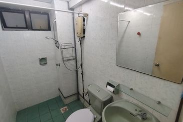 Anjung Hijau (Greenfield Apartment)