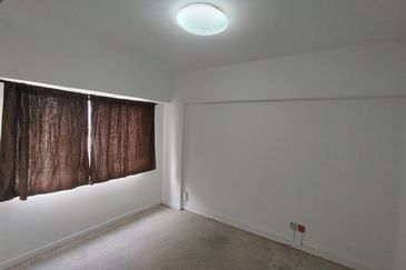 Anjung Hijau (Greenfield Apartment)