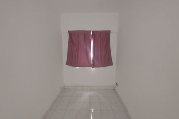 Anjung Hijau (Greenfield Apartment)