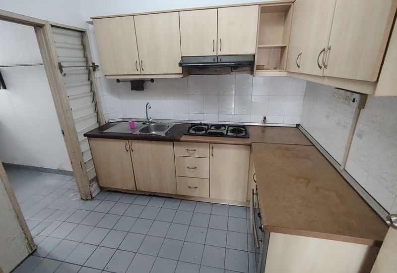 Anjung Hijau (Greenfield Apartment)