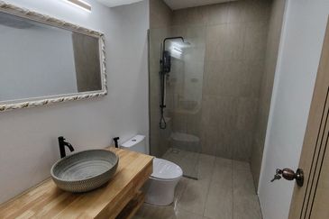 Oug/Taman United Brand New 2 Storey Semi D For Rent