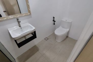 Oug/Taman United Brand New 2 Storey Semi D For Rent