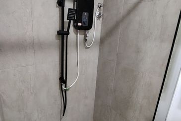 Oug/Taman United Brand New 2 Storey Semi D For Rent