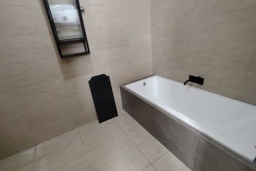 Oug/Taman United Brand New 2 Storey Semi D For Rent