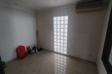 Oug/Taman United 2 Storey Bungalow For Rent