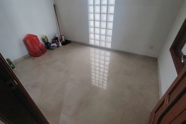 Oug/Taman United 2 Storey Bungalow For Rent