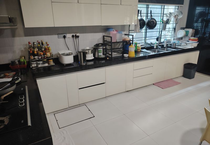 Oug 4 Storey Corner Semi D Modern Design Gated Guarded with Big Landscape for Sale