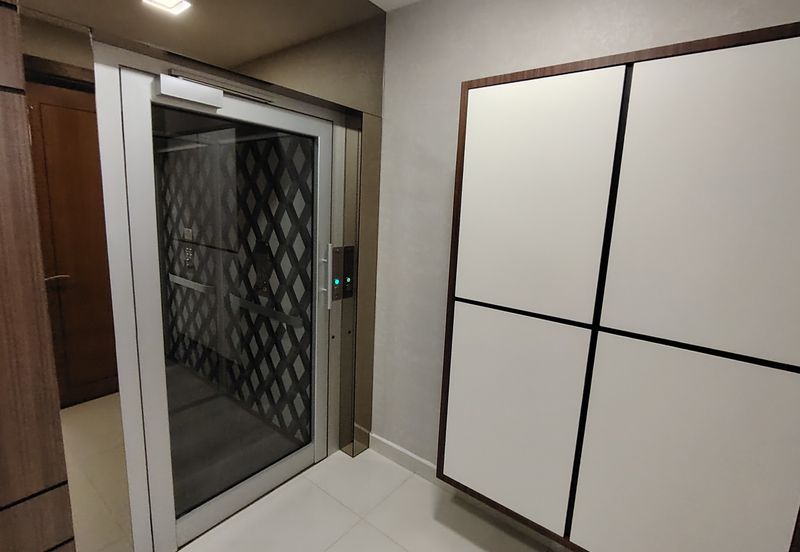 Oug 4 Storey Corner Semi D Modern Design Gated Guarded with Big Landscape for Sale