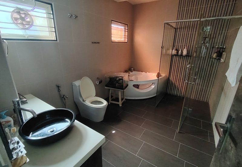 Oug 4 Storey Corner Semi D Modern Design Gated Guarded with Big Landscape for Sale