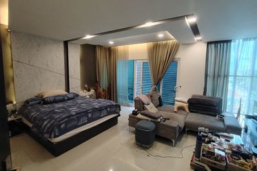 Oug 4 Storey Corner Semi D Modern Design Gated Guarded with Big Landscape for Sale