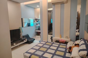 Oug 4 Storey Corner Semi D Modern Design Gated Guarded with Big Landscape for Sale