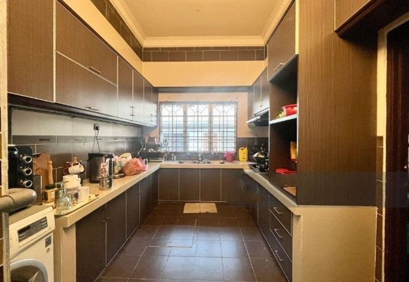 Oug/Taman Suria 2 Storey Renovated House For Sale