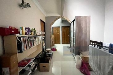 Oug/Taman Suria 2 Storey Renovated House For Sale