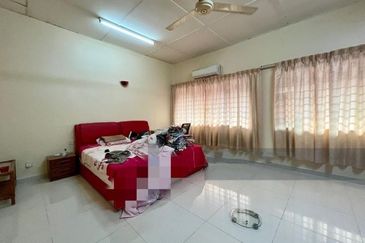 Oug/Taman Suria 2 Storey Renovated House For Sale