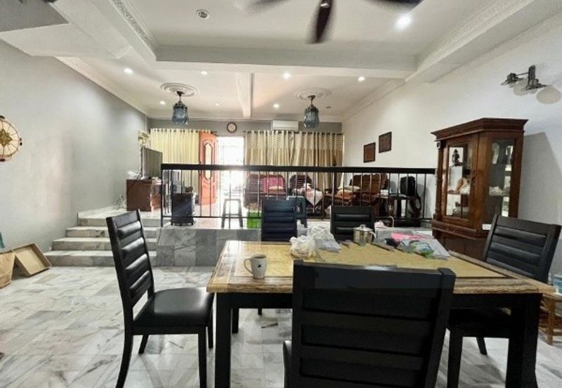 Oug/Taman Suria 2 Storey Renovated House For Sale