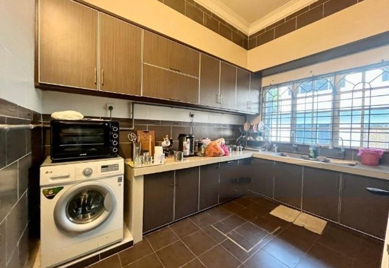 Oug/Taman Suria 2 Storey Renovated House For Sale