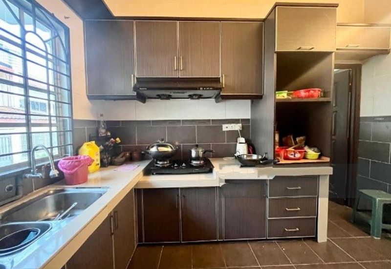 Oug/Taman Suria 2 Storey Renovated House For Sale