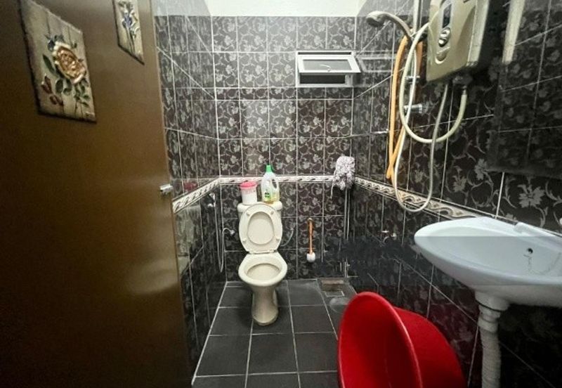 Oug/Taman Suria 2 Storey Renovated House For Sale