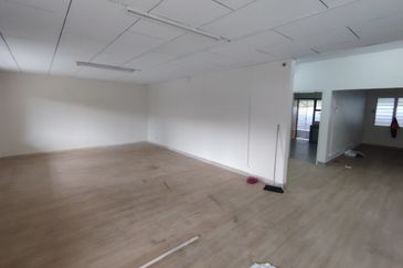 OUG/Taman United 2 Storey Bungalow For Rent