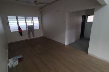 OUG/Taman United 2 Storey Bungalow For Rent