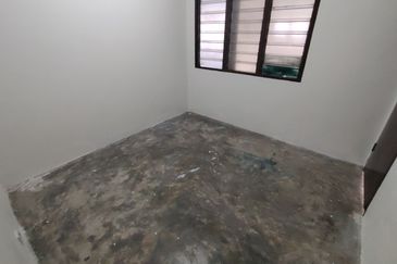 Oug/Taman United 2 Storey Bungalow For Sale