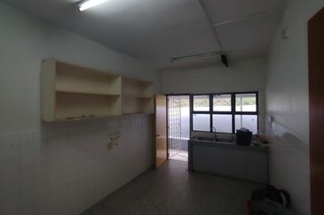 Oug/Taman United 2 Storey Bungalow For Sale