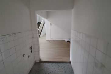 Oug/Taman United 2 Storey Bungalow For Sale