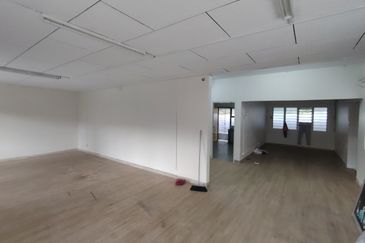 Oug/Taman United 2 Storey Bungalow For Sale