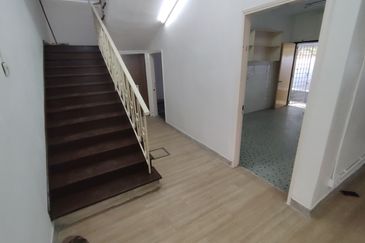 Oug/Taman United 2 Storey Bungalow For Sale