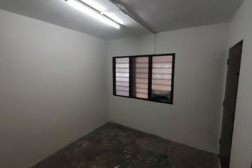 Oug/Taman United 2 Storey Bungalow For Sale