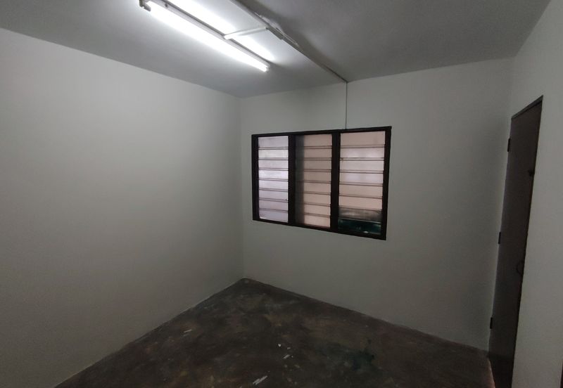 Oug/Taman United 2 Storey Bungalow For Sale