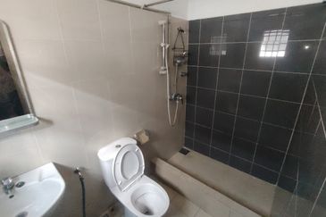 OUG 2 Storey Terrace for Rent