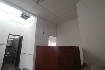 OUG 2 Storey Terrace for Rent