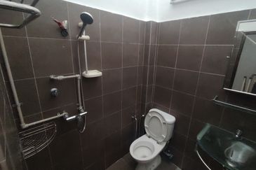 OUG 2 Storey Terrace for Rent