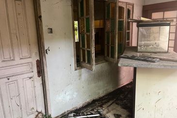 Oug/Happy Garden Corner Bungalow Land For Sale