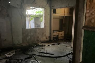 Oug/Happy Garden Corner Bungalow Land For Sale