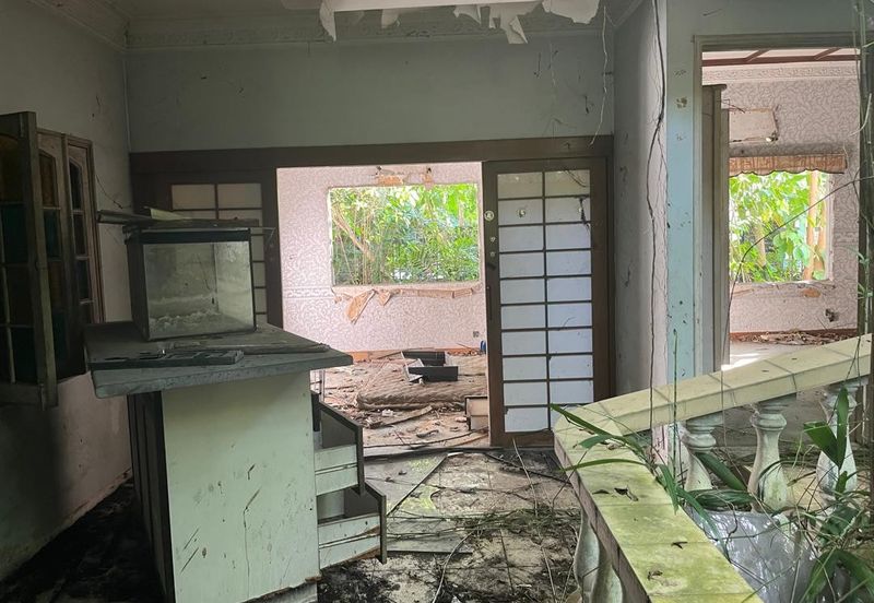 Oug/Happy Garden Corner Bungalow Land For Sale