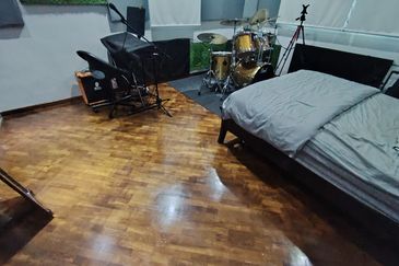 OUG/Happy Garden 3 Storey Corner Terrace House