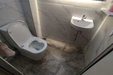 OUG/Happy Garden 3 Storey Corner Terrace House