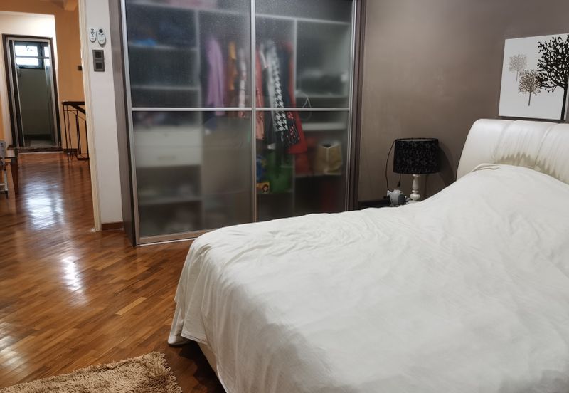 OUG/Happy Garden 3 Storey Corner Terrace House