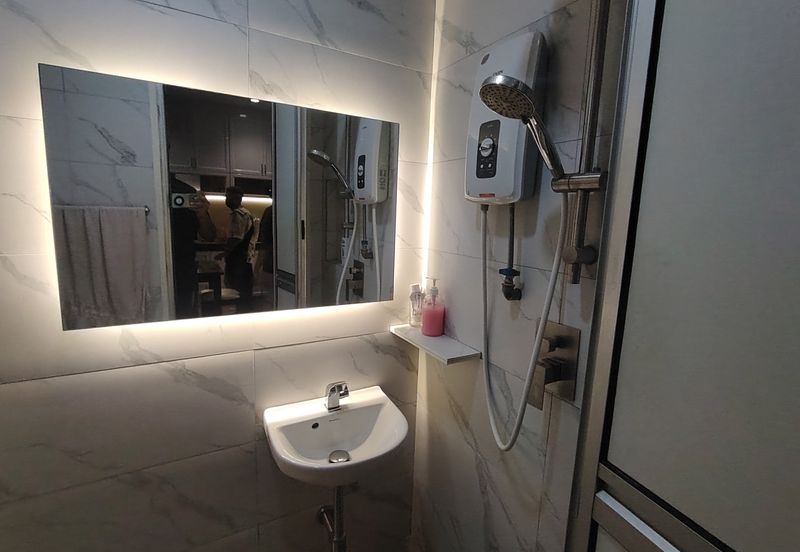 OUG/Happy Garden 3 Storey Corner Terrace House