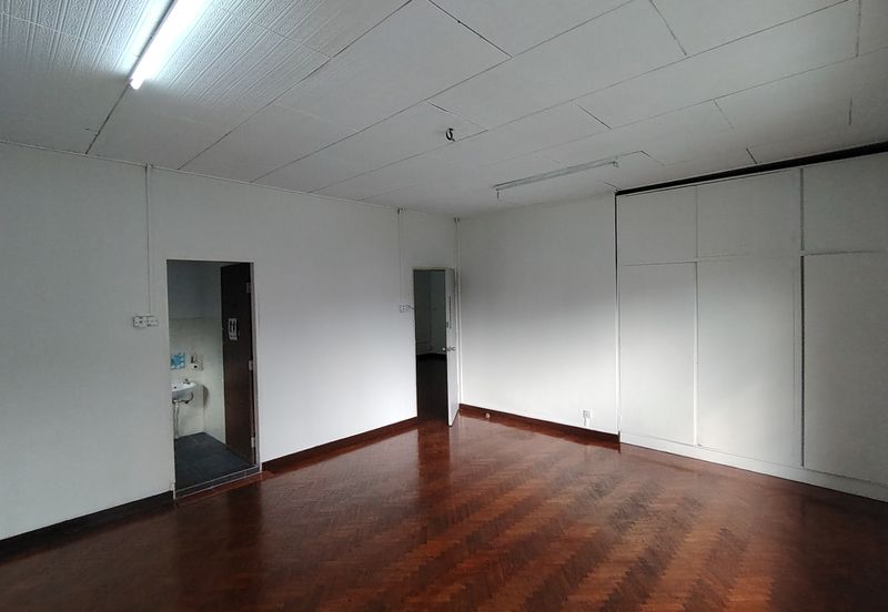 OUG/Taman United 2 Storey Bungalow For Rent