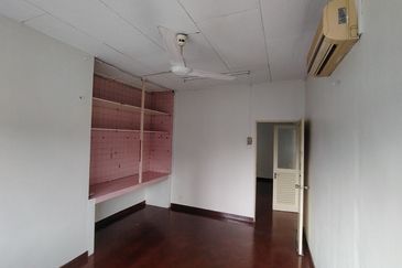 OUG/Taman United 2 Storey Bungalow For Rent