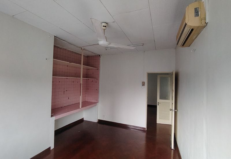 OUG/Taman United 2 Storey Bungalow For Rent