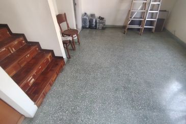 Oug 2 Storey Corner House For Sale