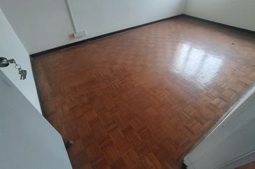 Oug 2 Storey Corner House For Sale