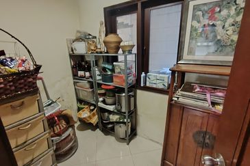 Oug Renovated 2 Storey Semi D Gated Guarded For Sale 