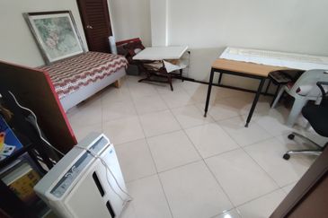 Oug Renovated 2 Storey Semi D Gated Guarded For Sale 