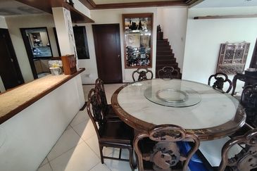 Oug Renovated 2 Storey Semi D Gated Guarded For Sale 