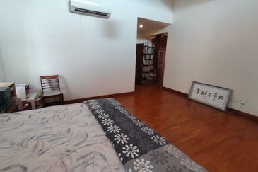 Oug Renovated 2 Storey Semi D Gated Guarded For Sale 